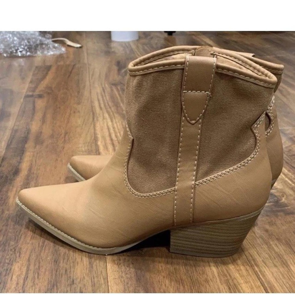 Tan leather ankle boots with a western wear vibe size 11 new